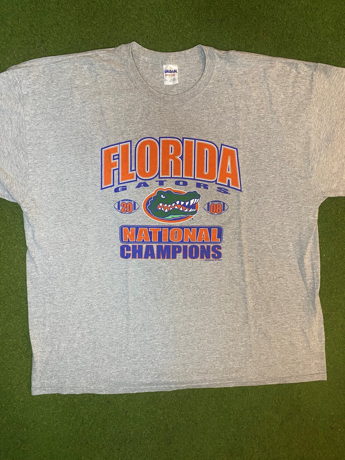 2008 Florida Gators - National Champions - Vintage College Football T-Shirt (2XL)