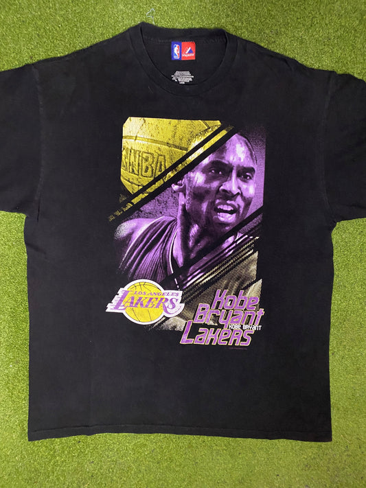 2010s Los Angeles Lakers - Kobe Bryant - Vintage NBA Player T-Shirt (Large) - Gametime Vintage