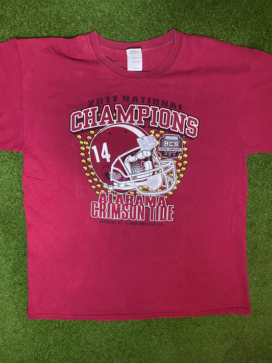 2011 Alabama Crimson Tide - National Champions - Vintage College Football T-Shirt (Large)