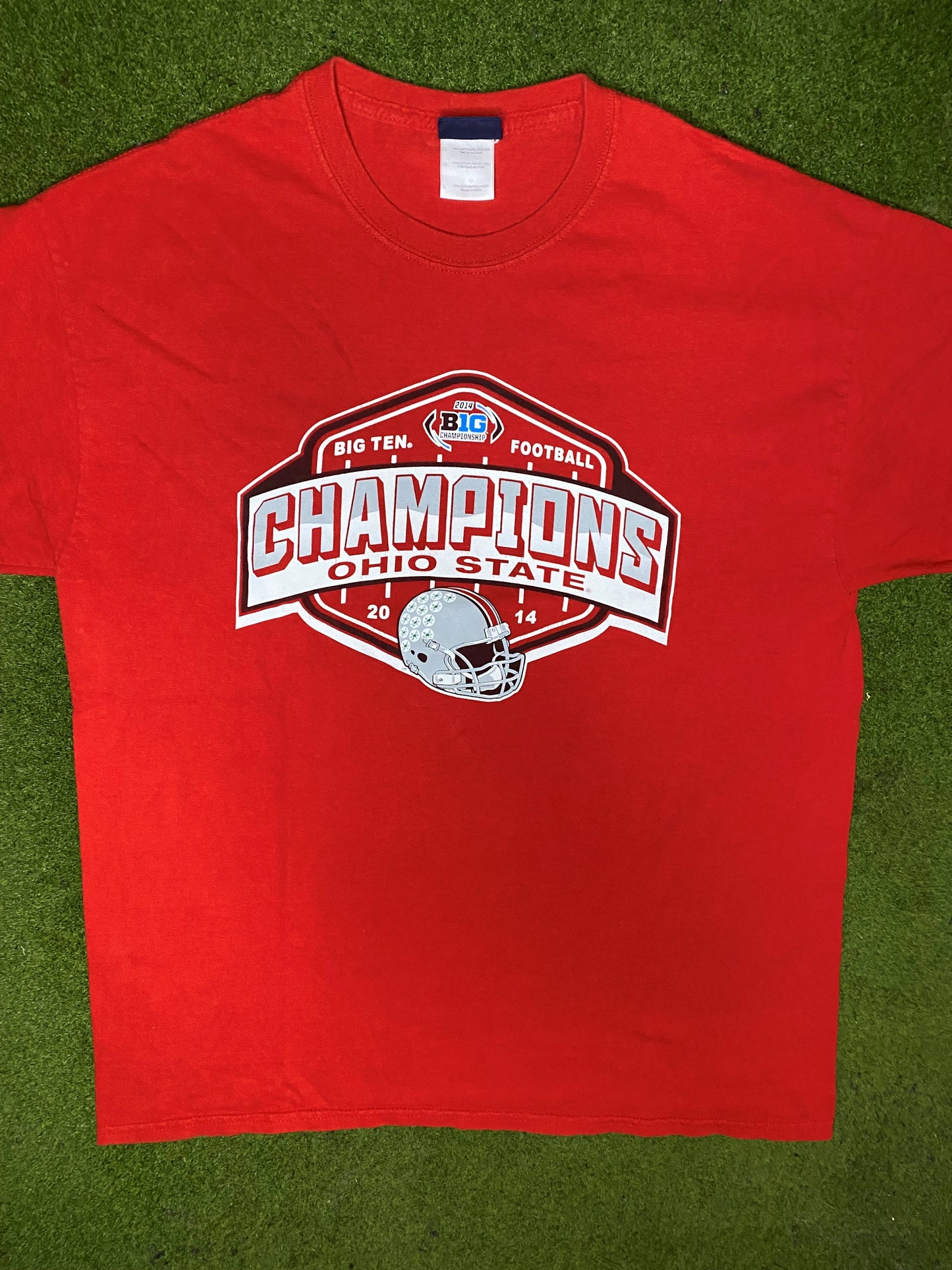 2014 Ohio State Buckeyes - Big 10 Champions - Vintage College Football T-Shirt (Large) 