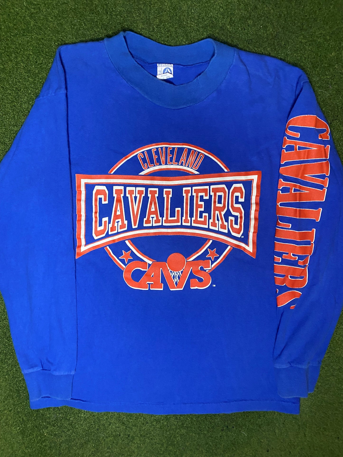 80s Cleveland Cavaliers - Vintage NBA Long Sleeve (Large)