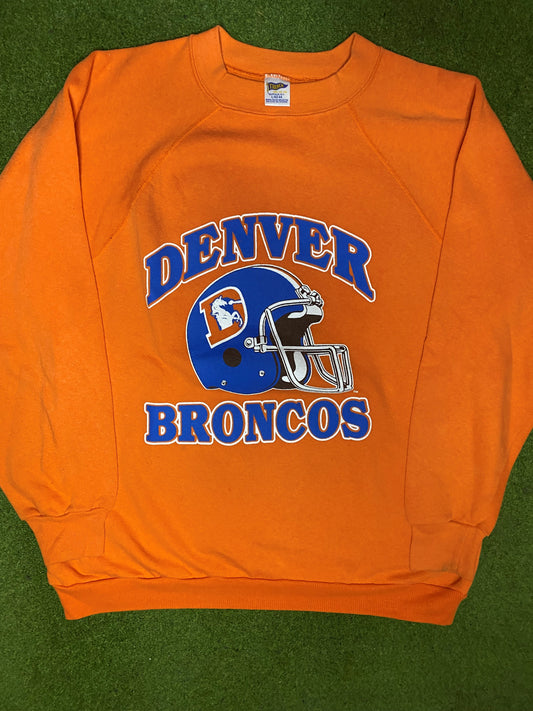 80s Denver Broncos - Vintage NFL Sweatshirt (Large) Gametime Vintage