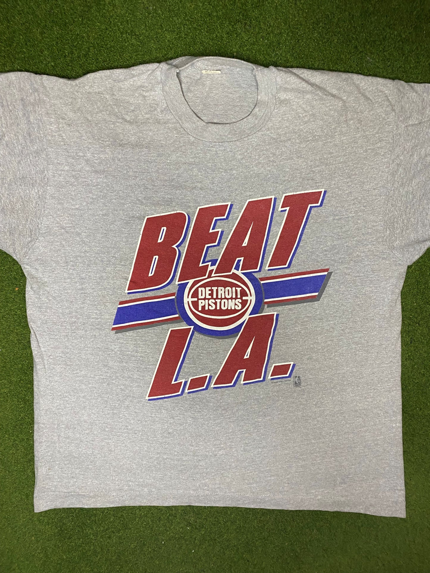 80s Detroit Pistons - Beat L.A. - Vintage NBA T-Shirt (XL) 