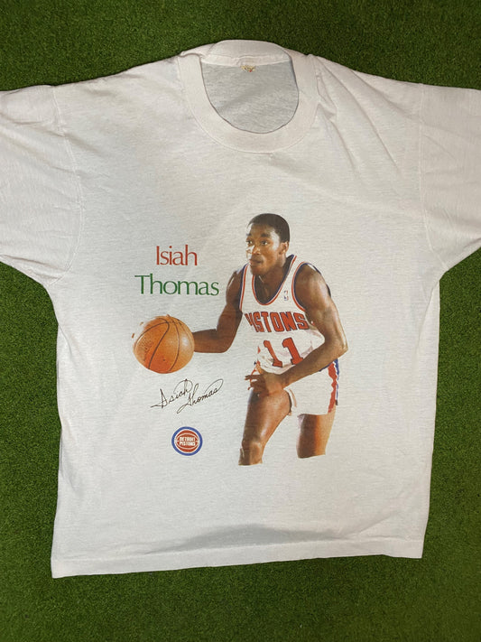 80s Detroit Pistons - Isiah Thomas - Vintage NBA Player T-Shirt (Large) 