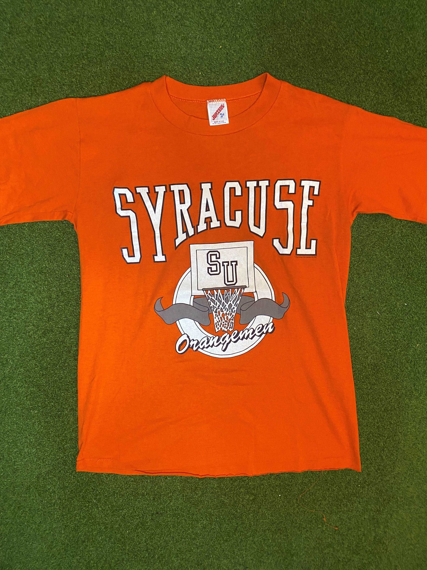 1990 Syracuse Orangemen - Vintage College Basketball Tee Shirt (Medium)