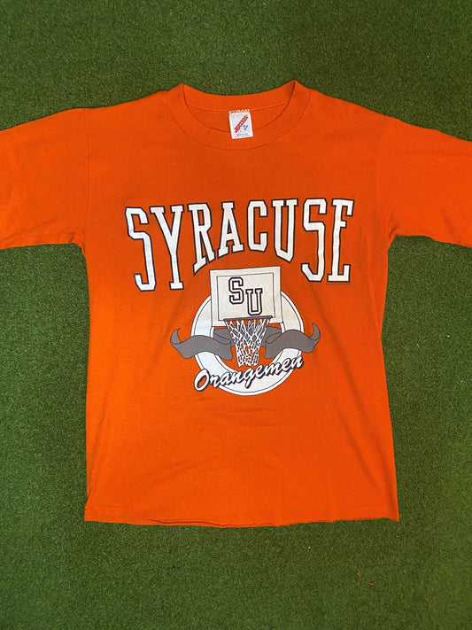 1990 Syracuse Orangemen - Vintage College Basketball Tee Shirt (Medium)