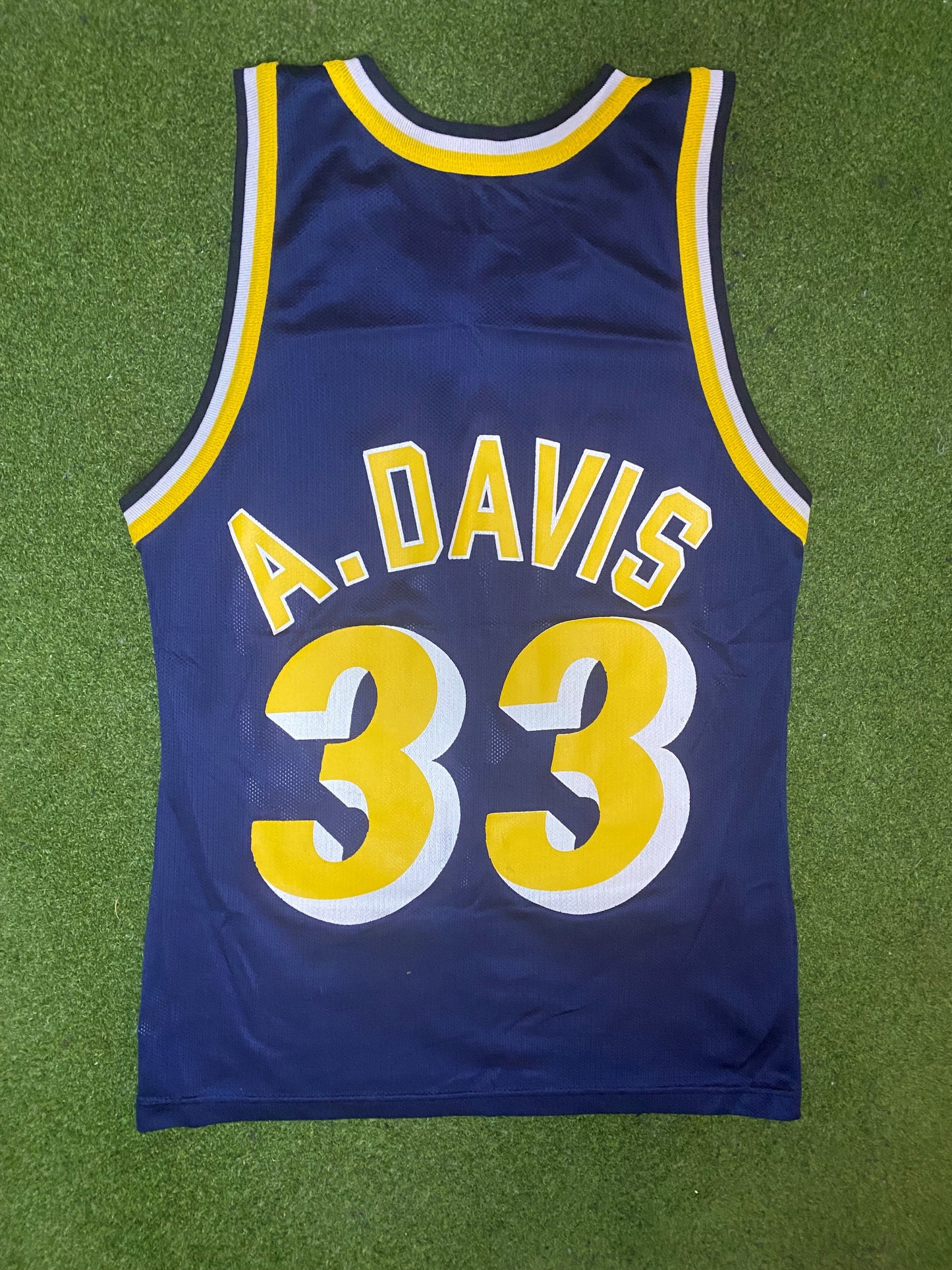 90s Indiana Pacers - Antonio Davis #33 - Champion - Vintage NBA Jersey (36)