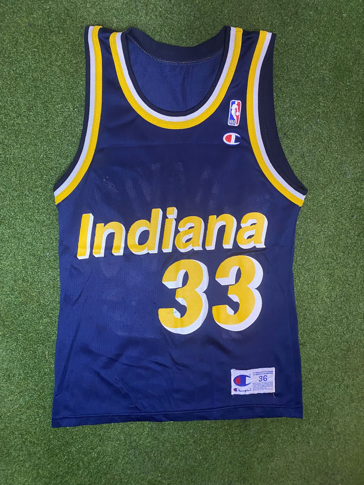 90s Indiana Pacers - Antonio Davis #33 - Champion - Vintage NBA Jersey (36)