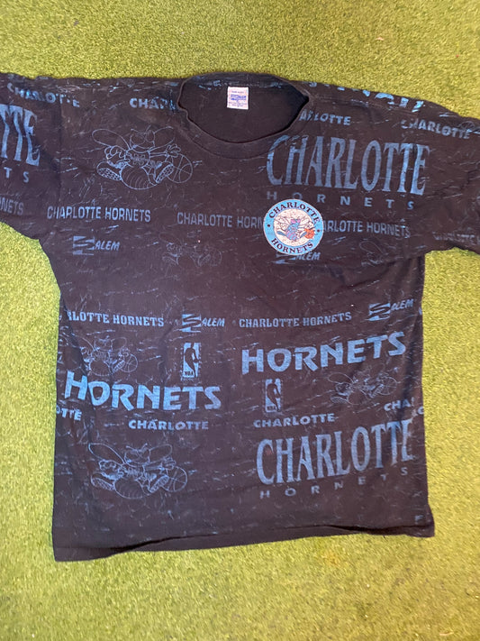 90s Charlotte Hornets - Print All Over - Vintage NBA T-Shirt (XL)