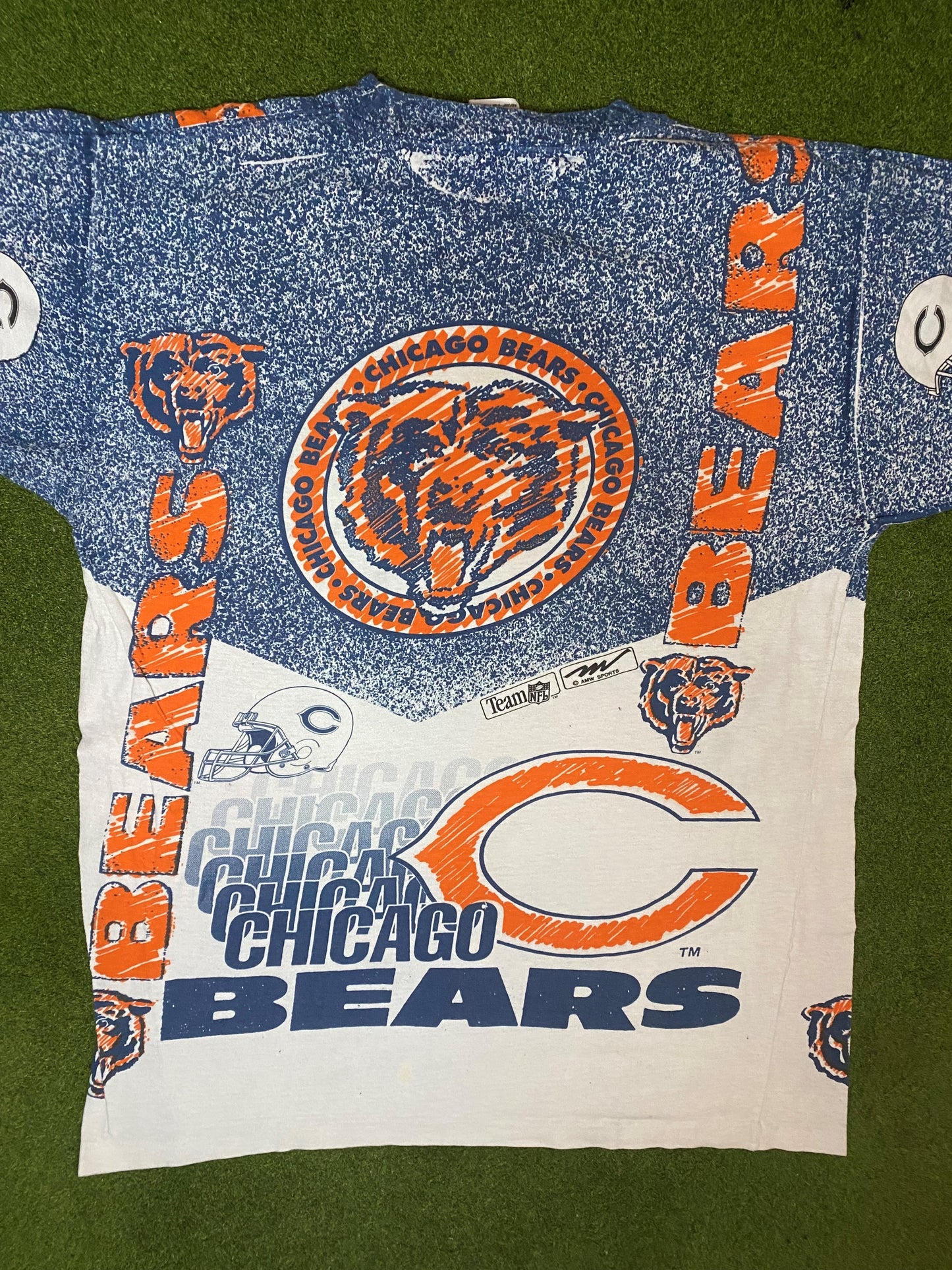 90s Chicago Bears - All Over Print - Vintage NFL T-Shirt (XL) Gametime Vintage