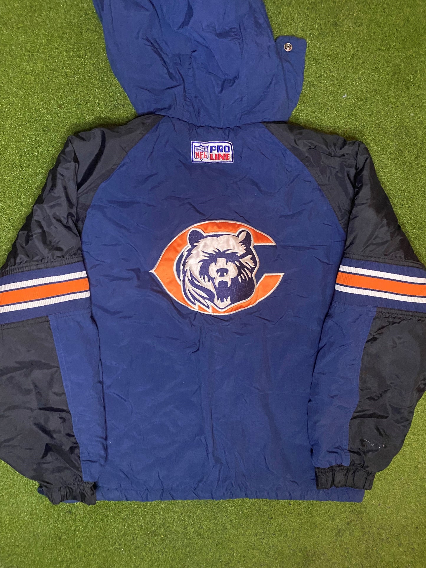 90s Chicago Bears - Vintage NFL Winter Jacket (Youth Large) Gametime Vintage