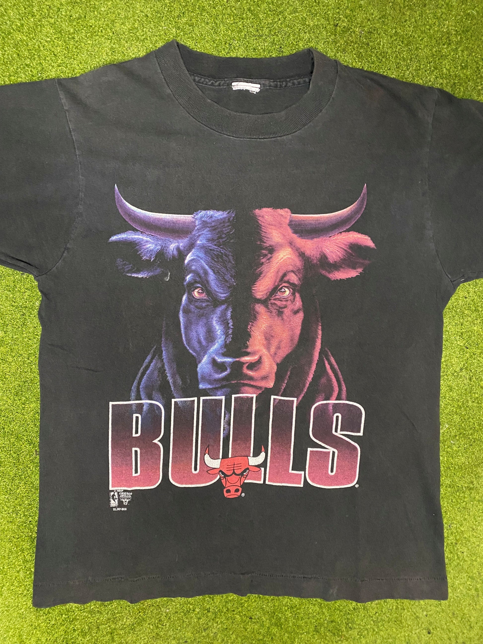 90s Chicago Bulls - Vintage NBA Tee Shirt (Medium) - Gametime Vintage