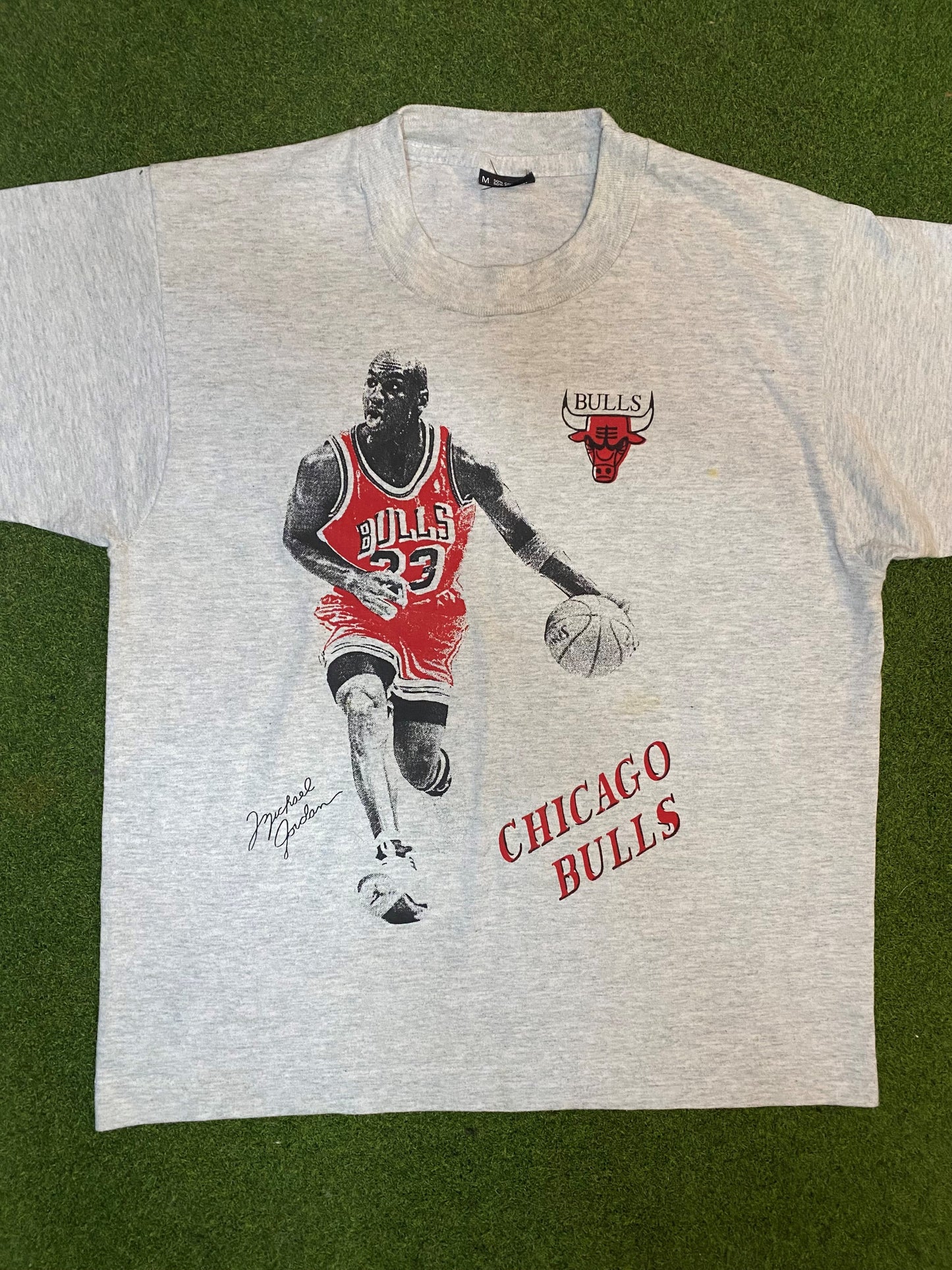 90s Chicago Bulls - Michael Jordan - Vintage NBA Player T-Shirt (Medium) 