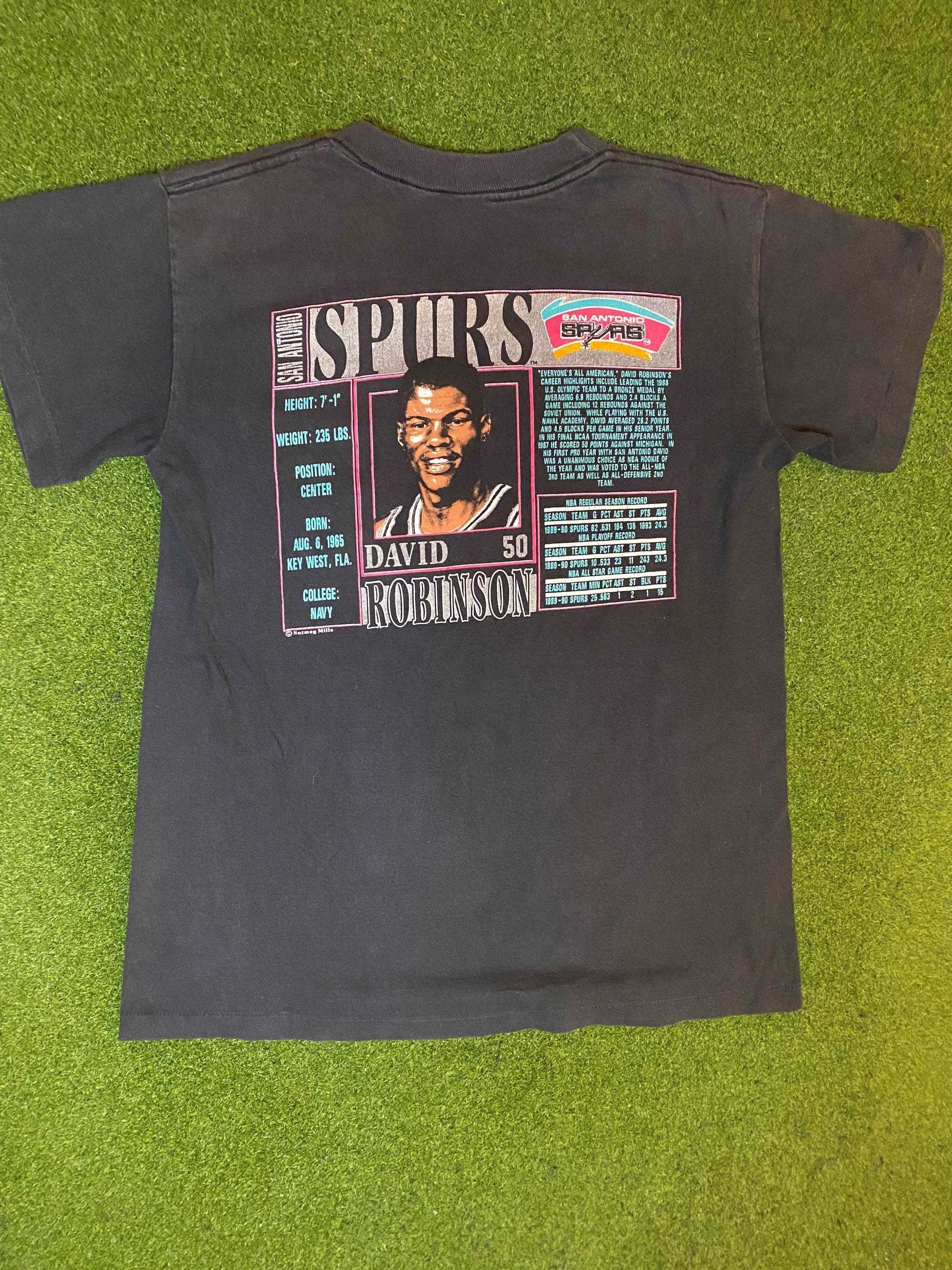 1990 San Antonio Spurs - David Robinson - Vintage NBA Player T-Shirt (Small)