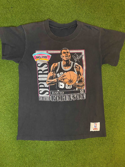 1990 San Antonio Spurs - David Robinson - Vintage NBA Player T-Shirt (Small)