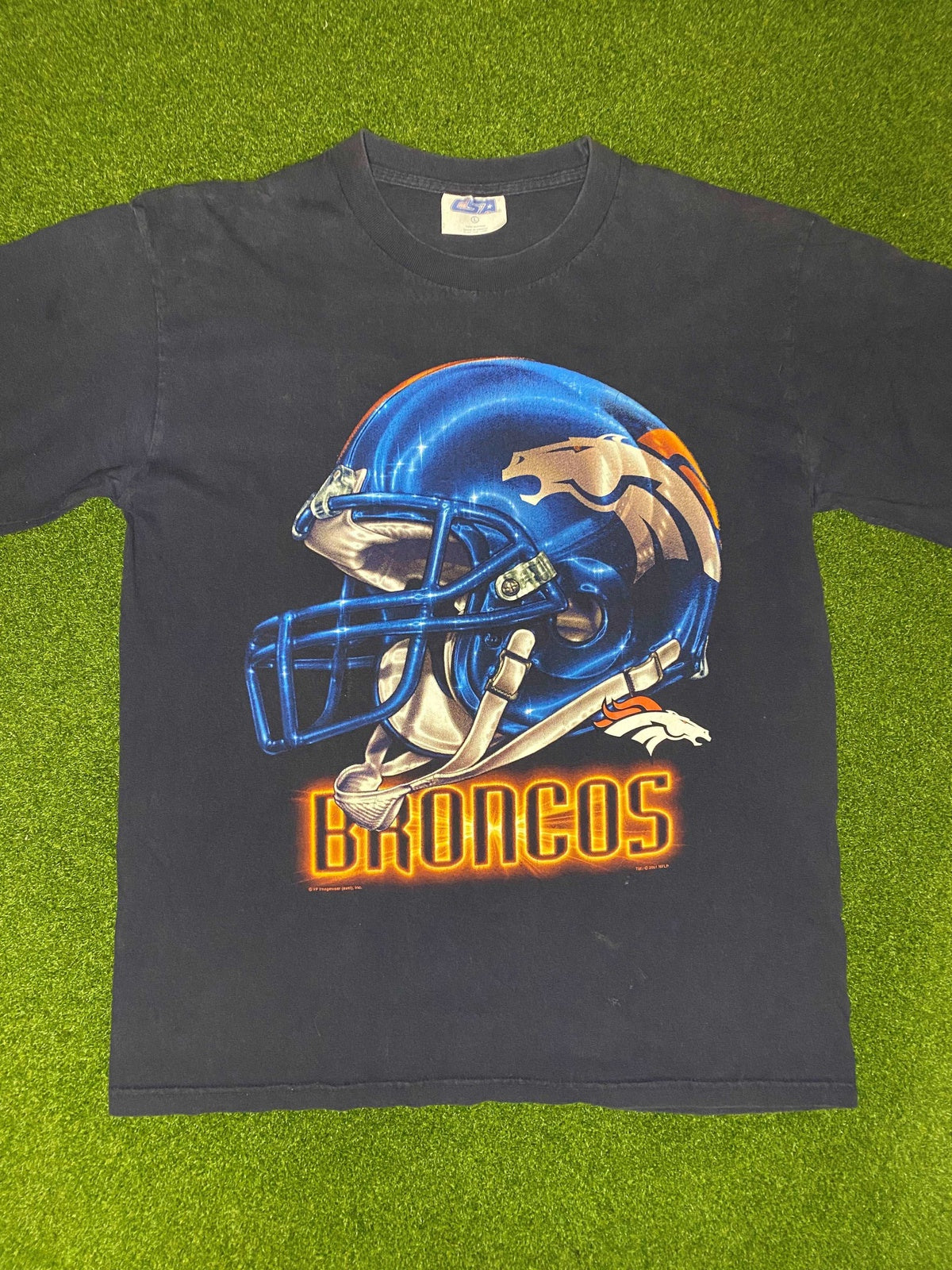 2001 Denver Broncos - Big Logo - Vintage NFL Tee Shirt (Large)