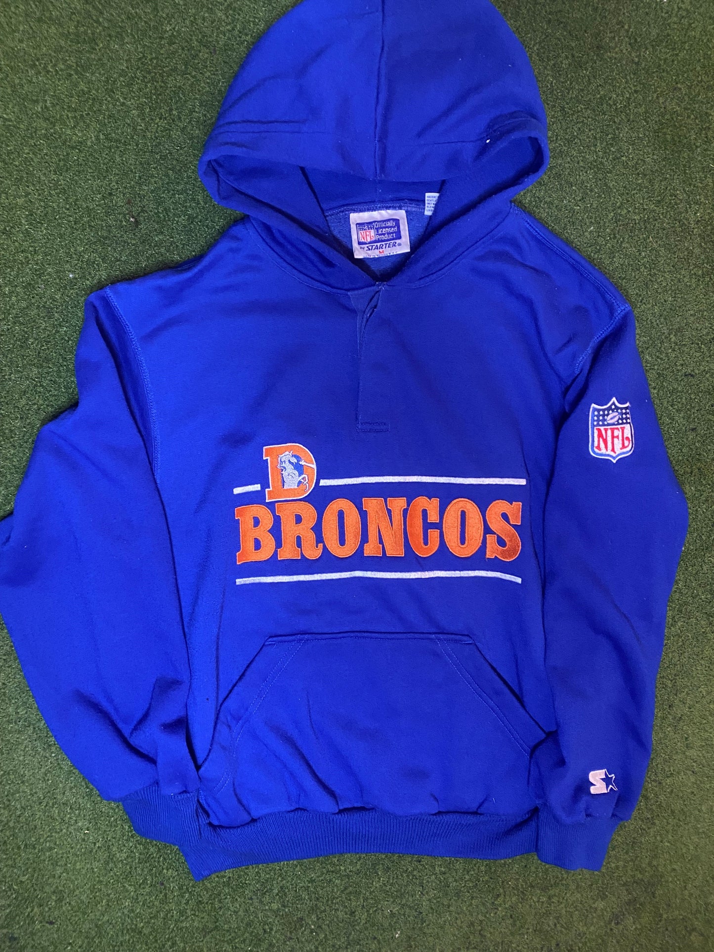 90s Denver Broncos - Vintage NFL Hoodie (Medium)
