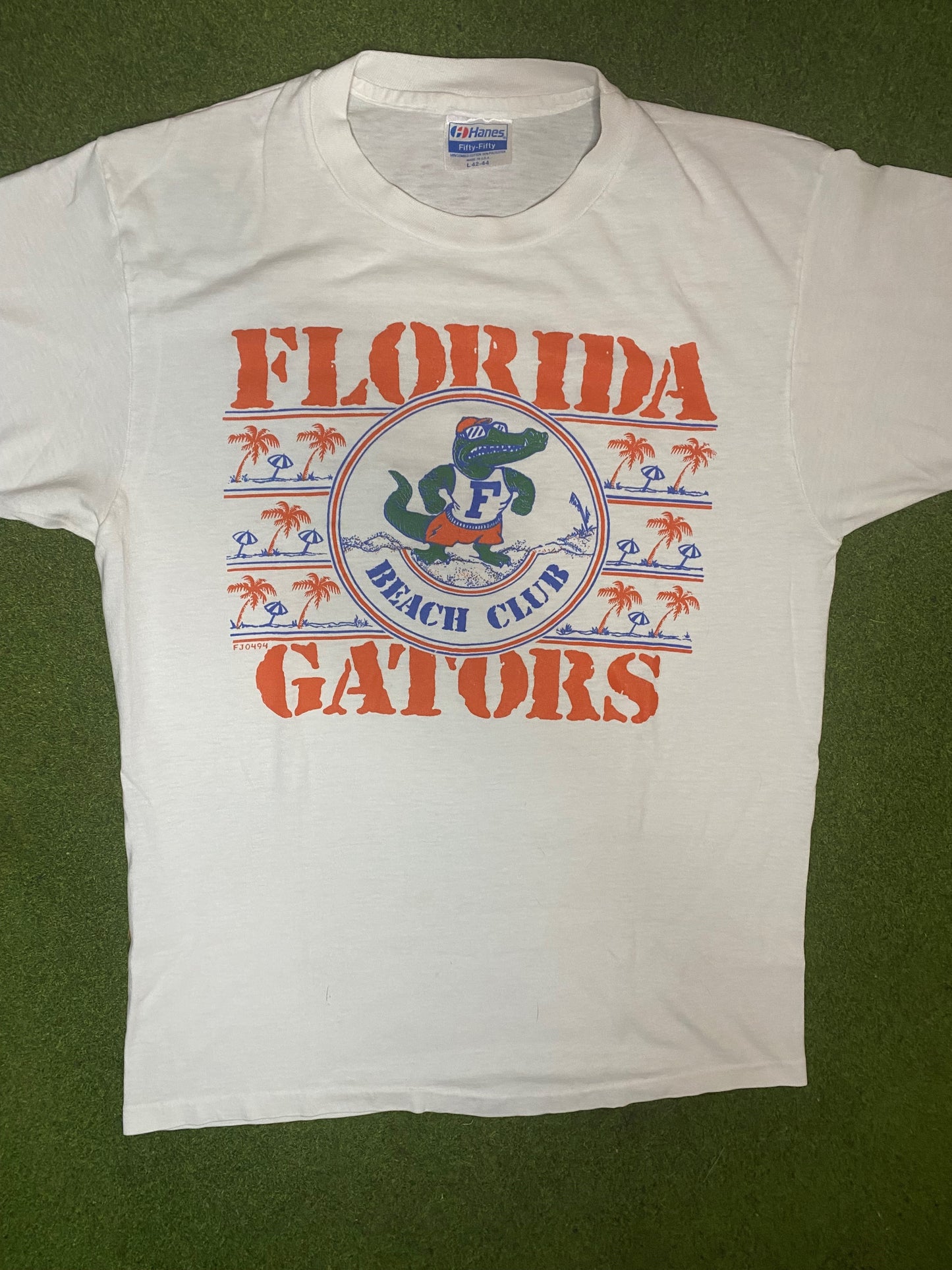 90s Florida Gators - Beach Club - Vintage College T-Shirt (Large)