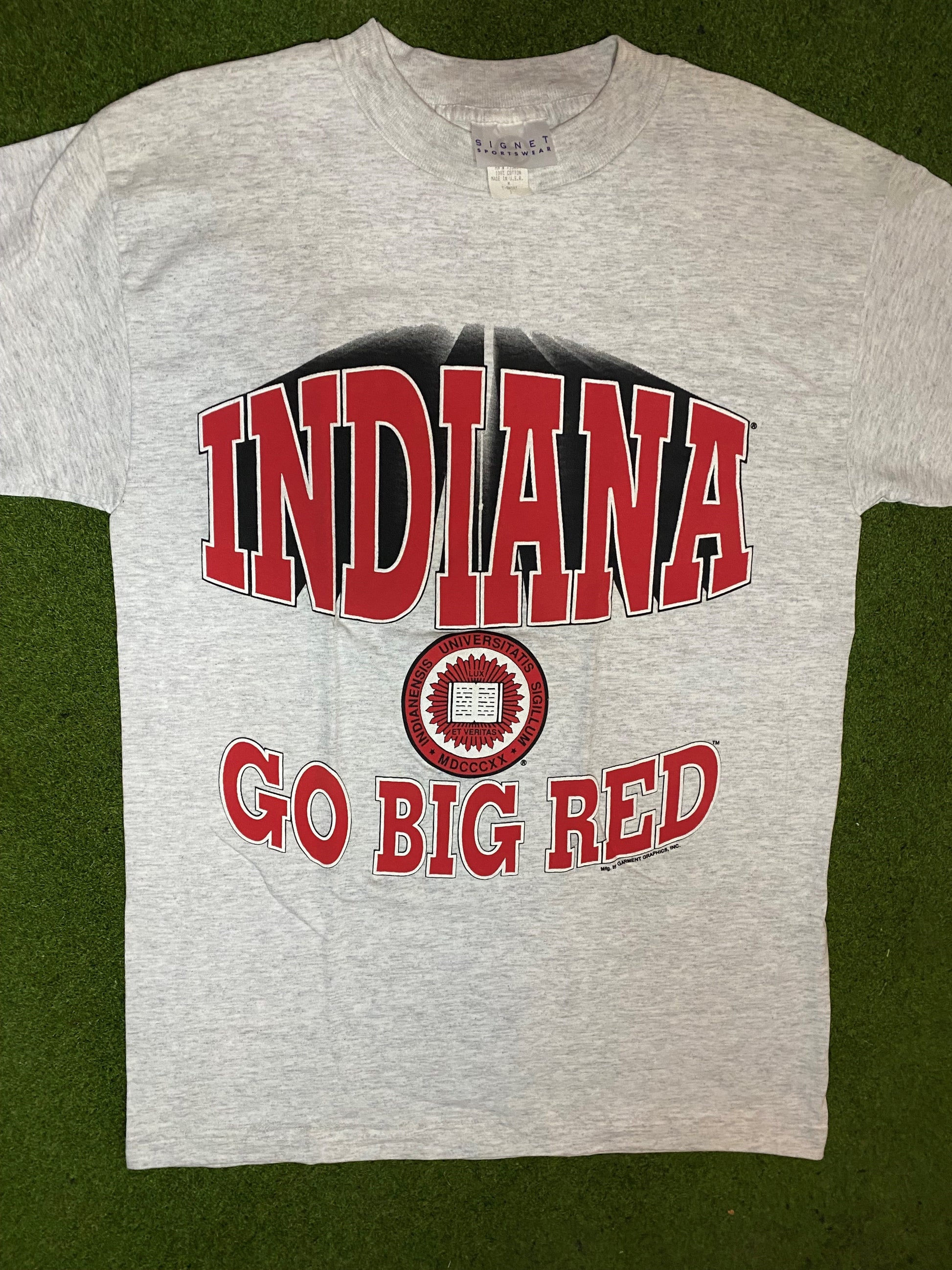 90s Indiana Hoosiers - Go Big Red - Vintage College T-Shirt (Medium)