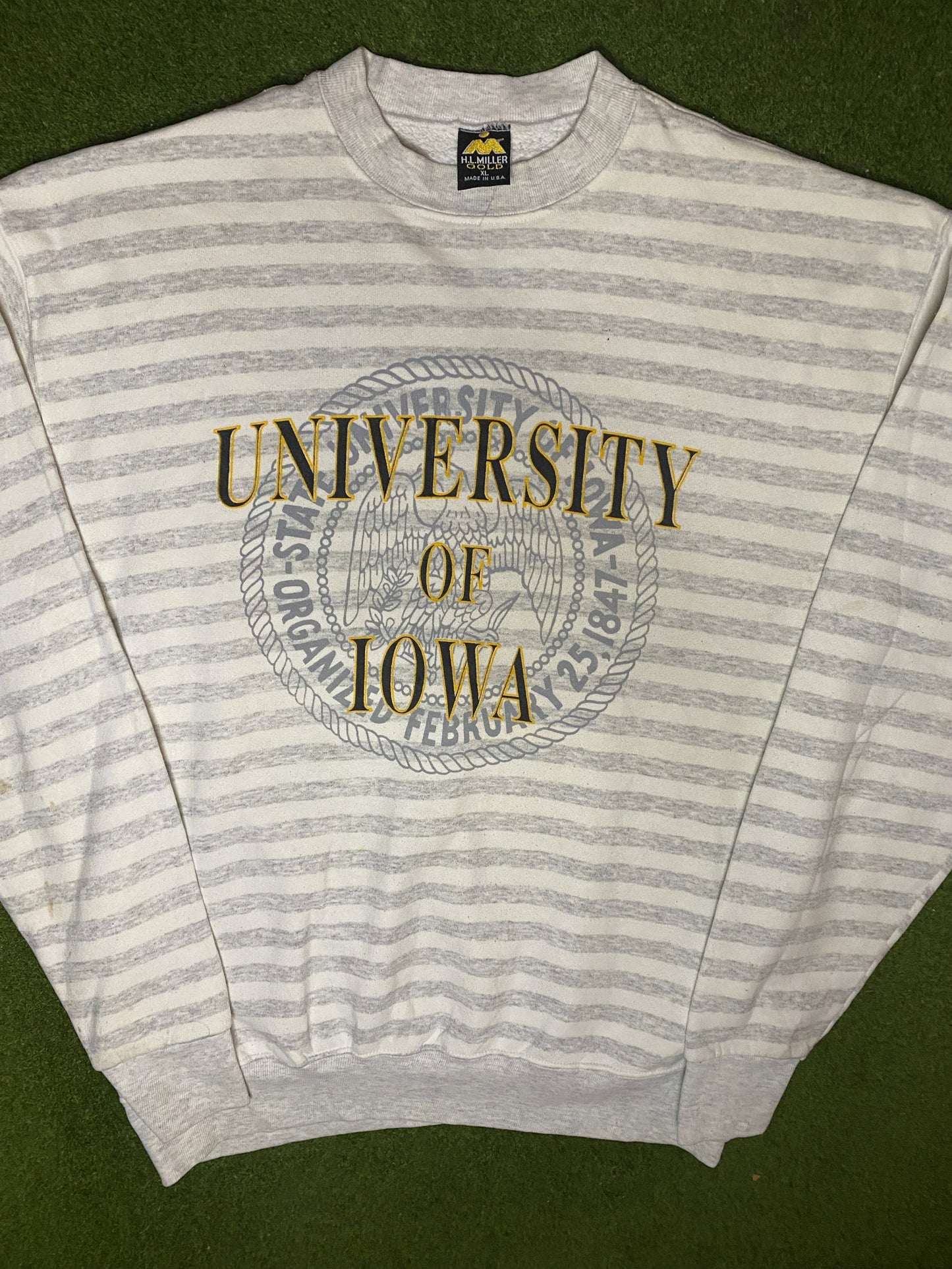 90s Iowa Hawkeyes - Vintage College Sweatshirt (XL) Gametime Vintage