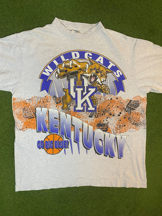 90s Kentucky Wildcats - Print All Over - Vintage College Basketball T-Shirt (XL)