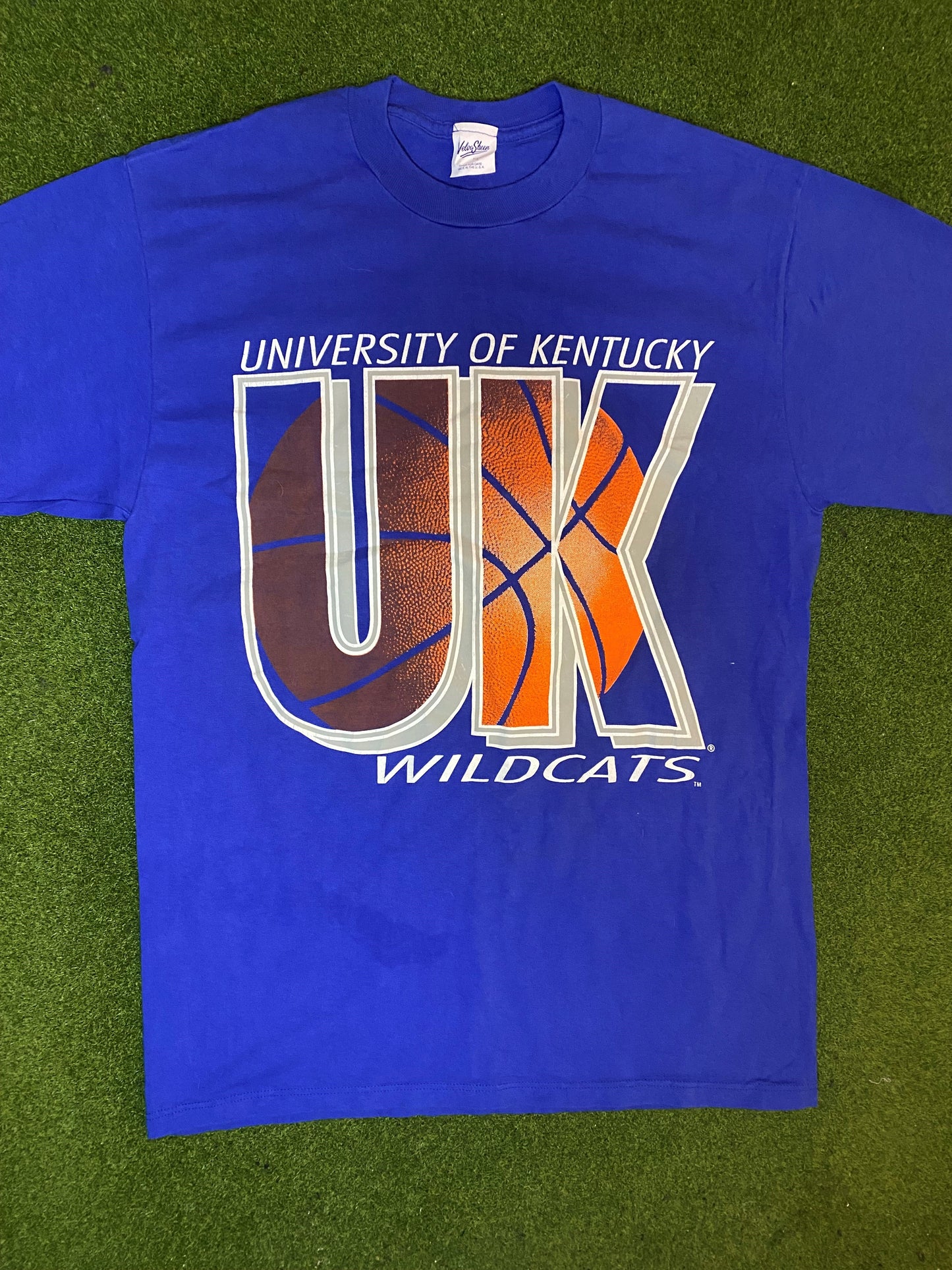 90s Kentucky Wildcats - Vintage College Basketball T-Shirt (Large)