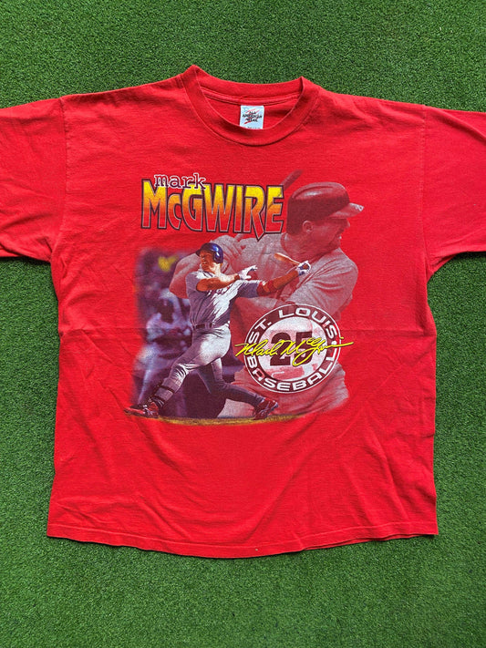 90s St. Louis Cardinals - Mark McGwire - Vintage MLB Player T-Shirt (XL)