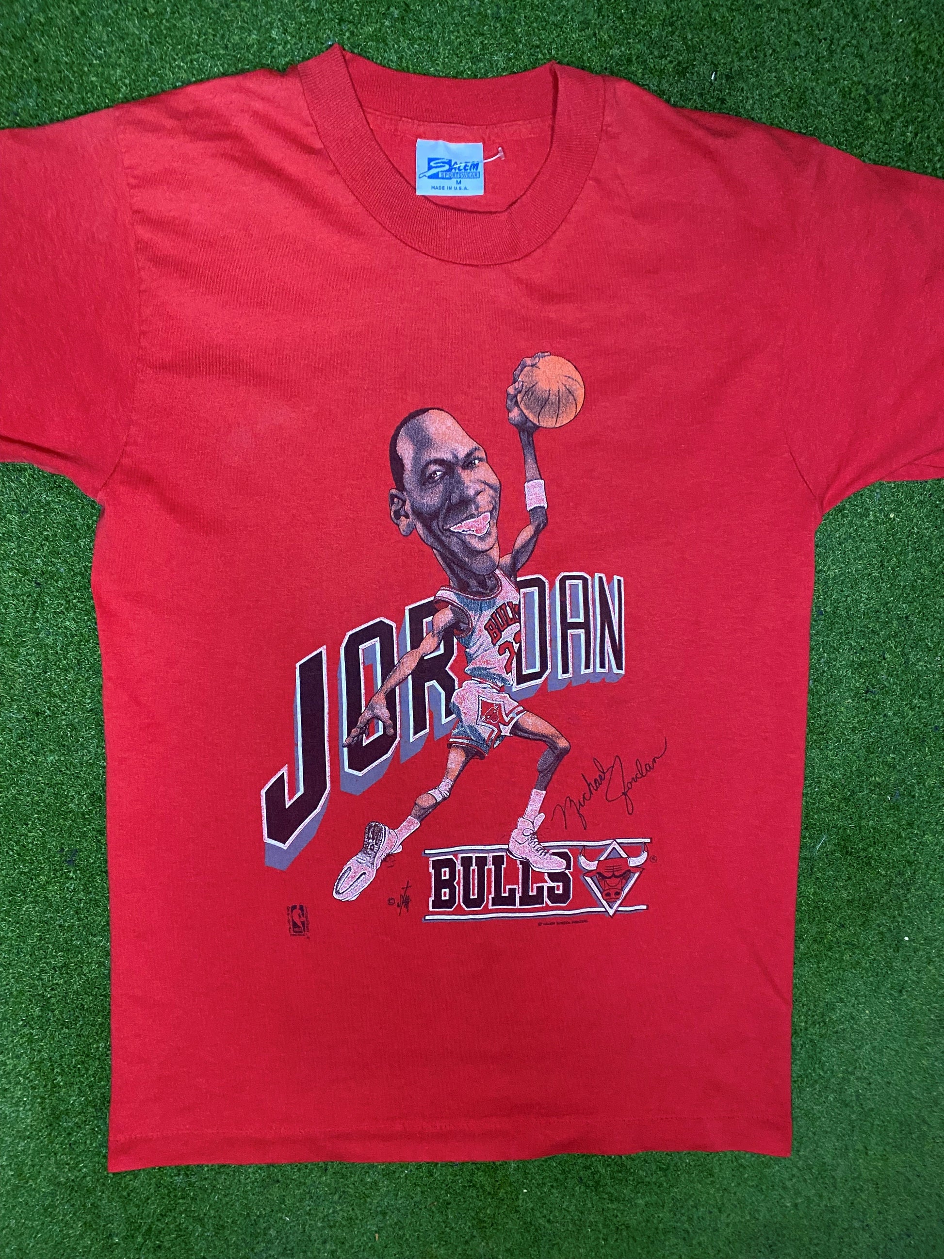 90s Chicago Bulls - Michael Jordan Caricature - Vintage NBA Player T-Shirt (Medium) 