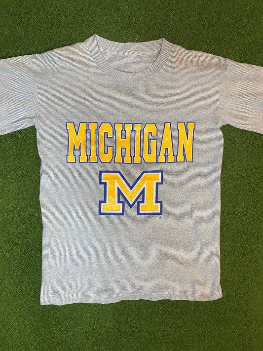 90s Michigan Wolverines - Vintage College T-Shirt (Medium)