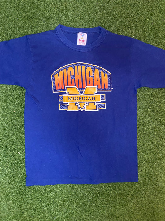 90s Michigan Wolverines - Vintage College T-Shirt (Youth Large)