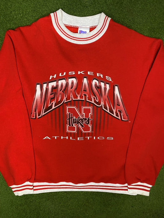 90s Nebraska Cornhuskers - Vintage College Sweatshirt (Medium) - Gametime Vintage