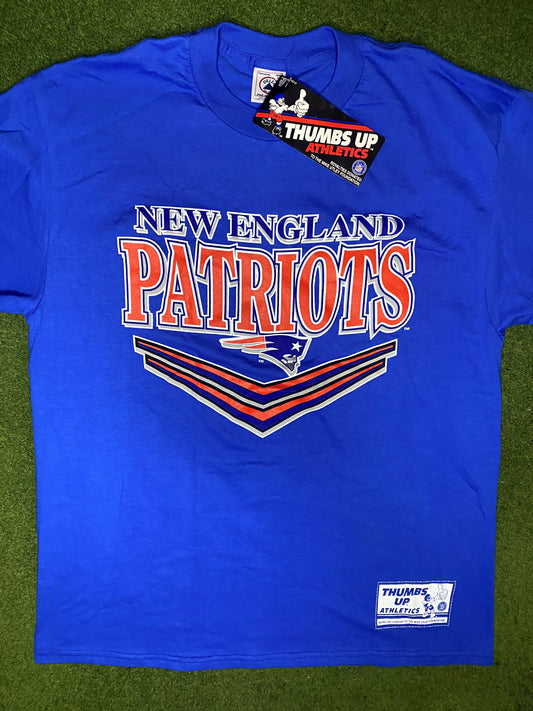 90s New England Patriots - NWT - Vintage NFL T Shirt (Large) - Gametime Vintage