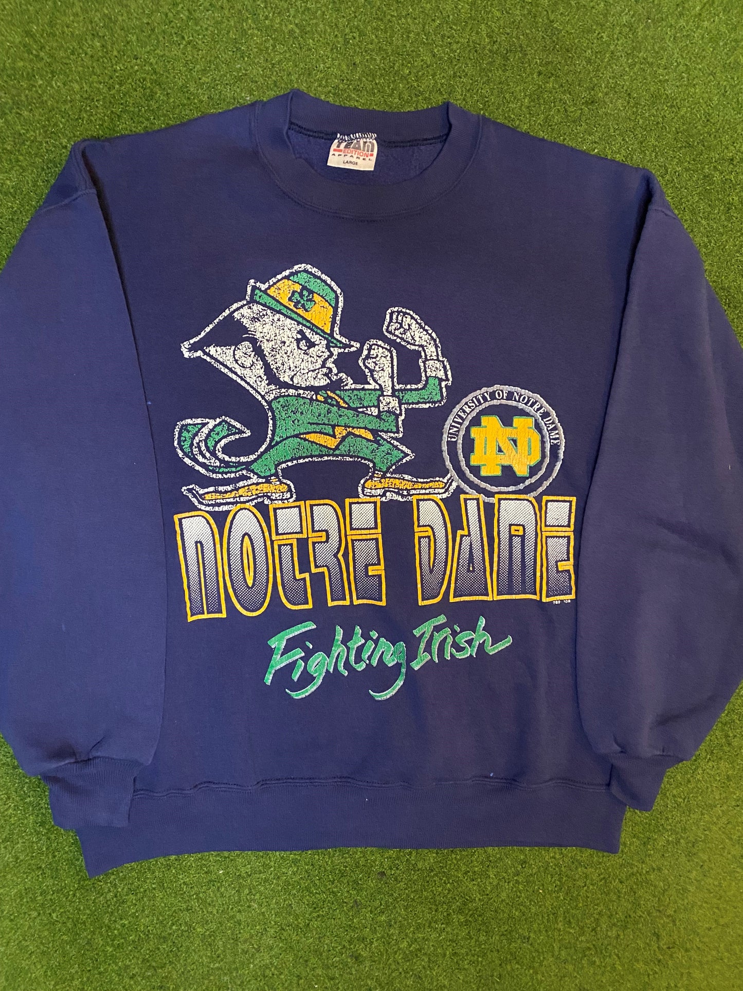 90s Notre Dame Fighting Irish - Vintage College Sweatshirt (Large) Gametime Vintage