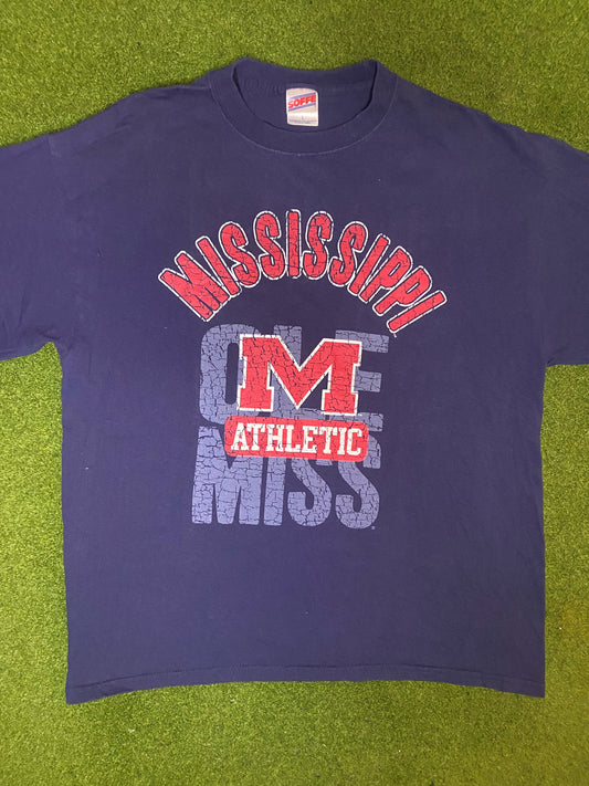 90s Ole Miss Rebels - Vintage College Tee (Large) - Gametime Vintage