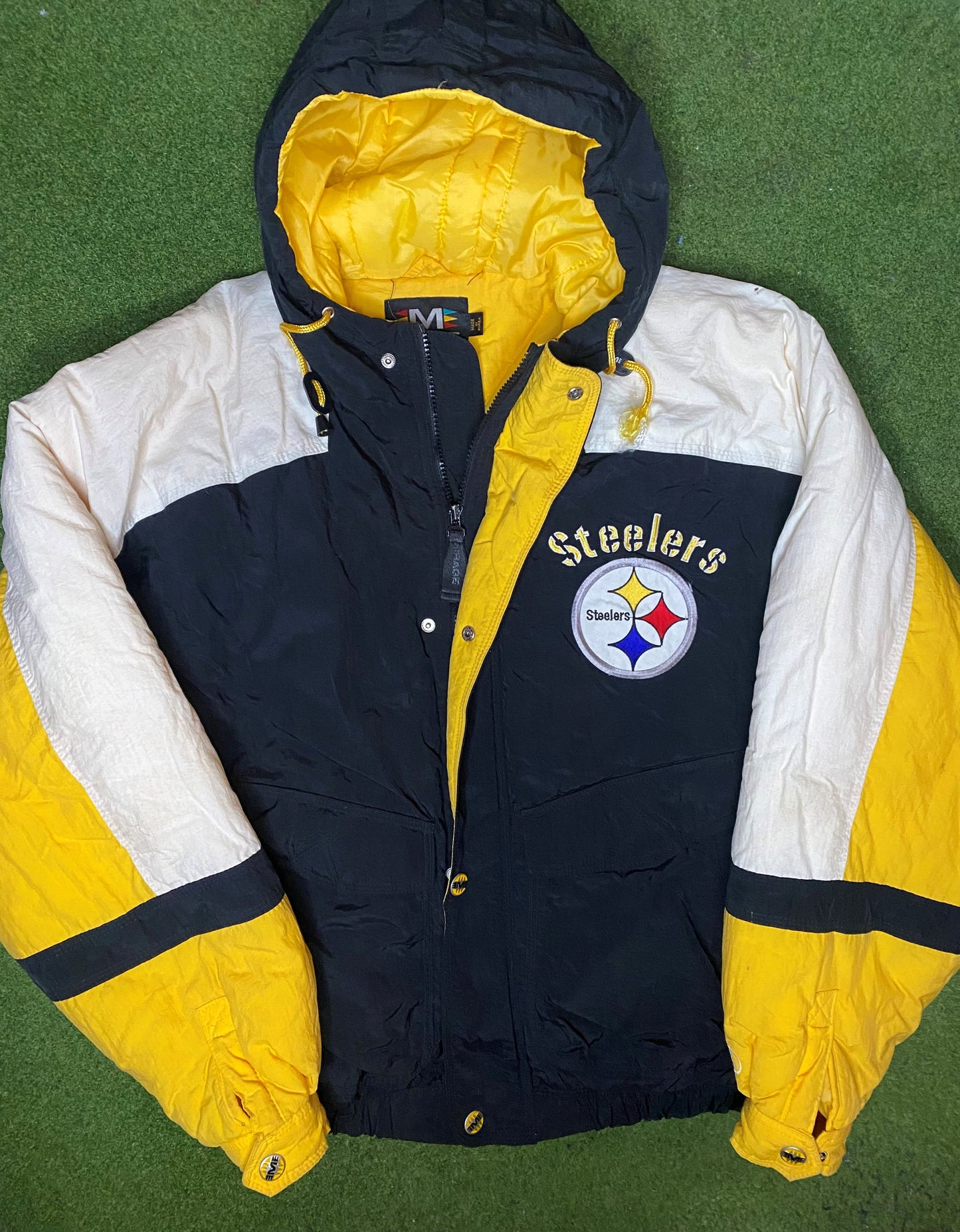 90s Pittsburgh Steelers - Vintage NFL Winter Jacket (Large)