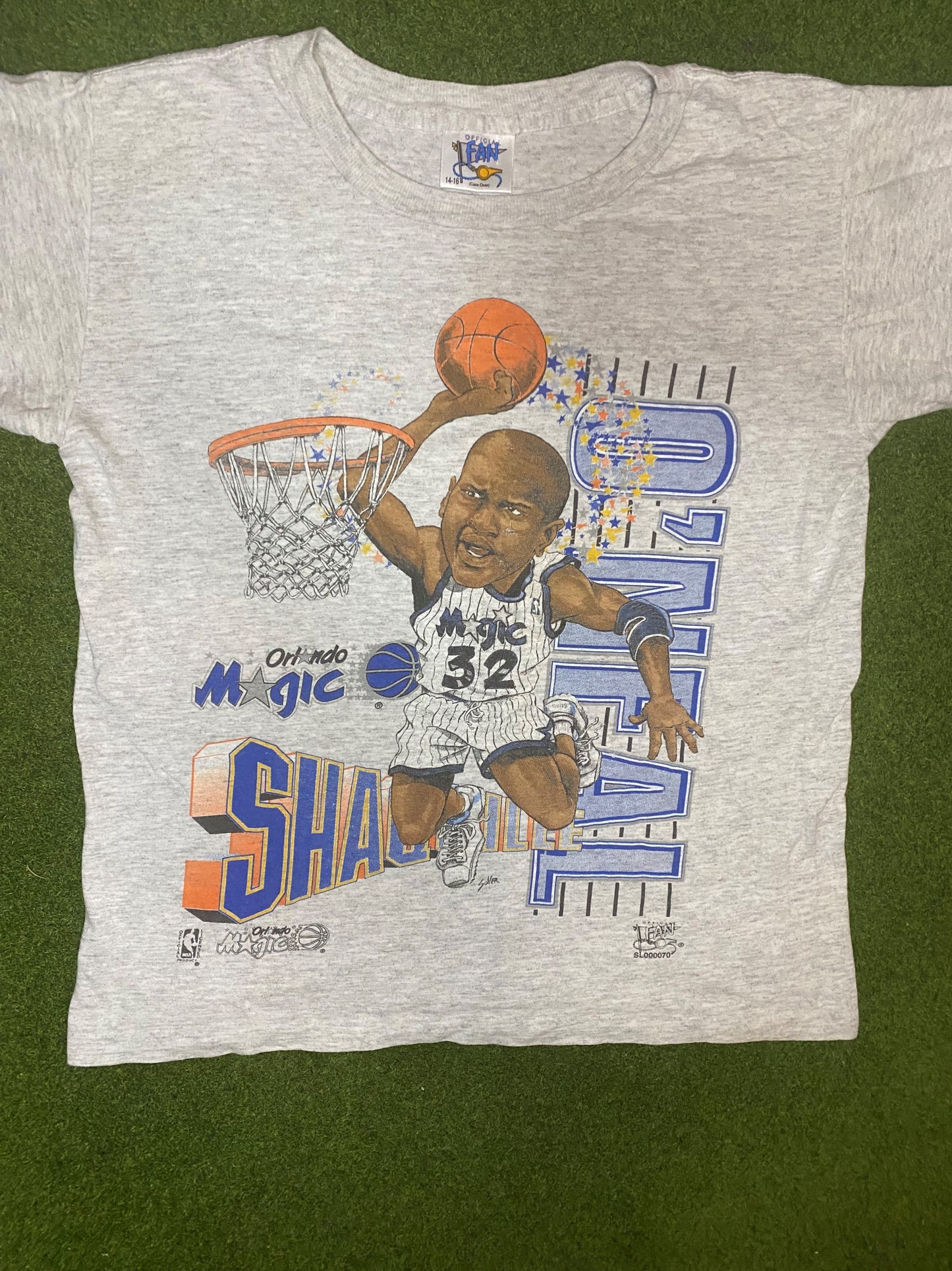 90s Orlando Magic - Shaquille O'Neal - Vintage NBA Player T-Shirt (Youth Large)