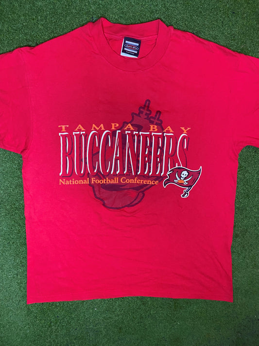 90s Tampa Bay Buccaneers - Vintage NFL T-Shirt (Large) Gametime Vintage