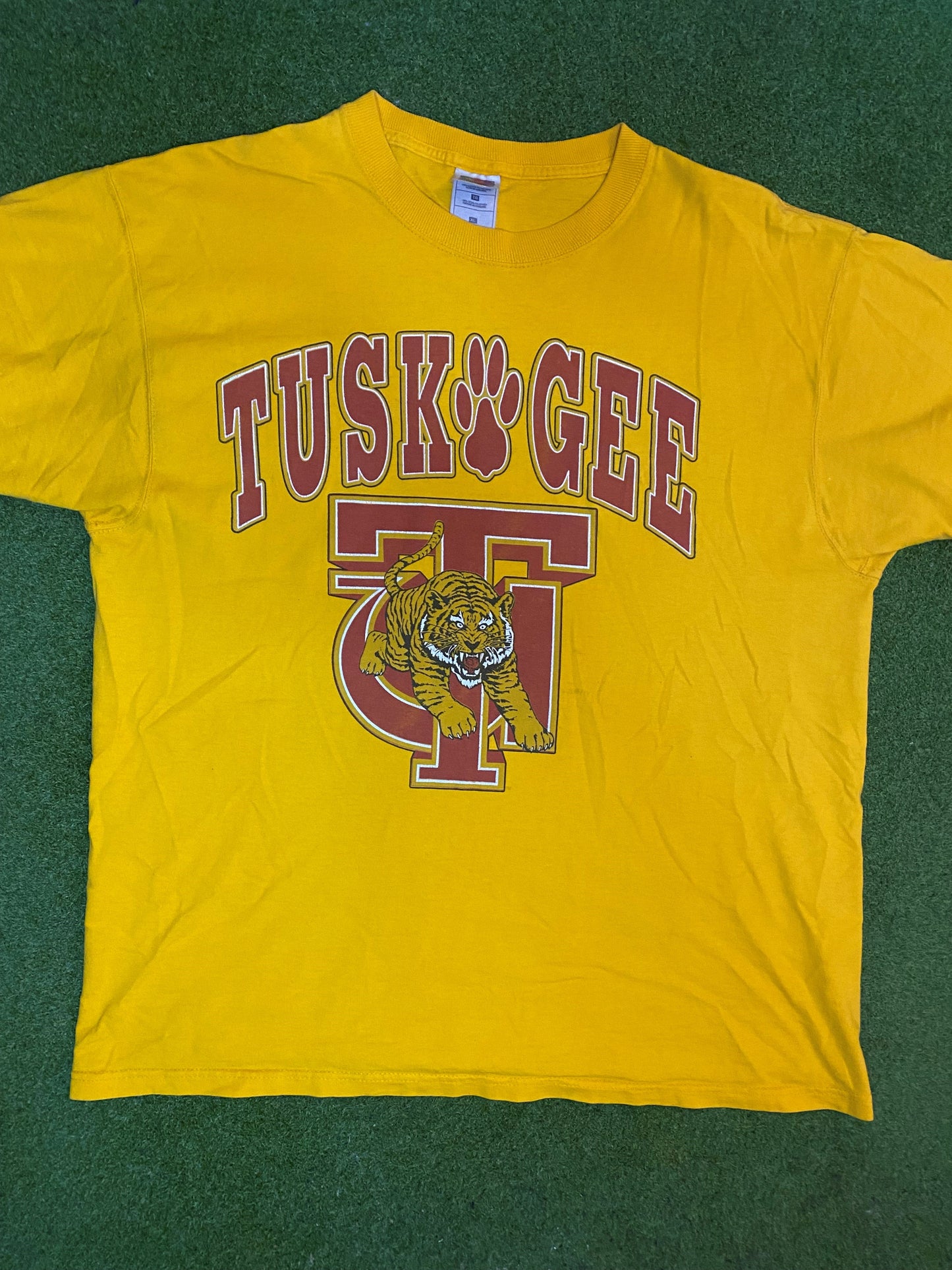 90s Tuskegee Golden Tigers - Vintage HBCU T-Shirt (XL)