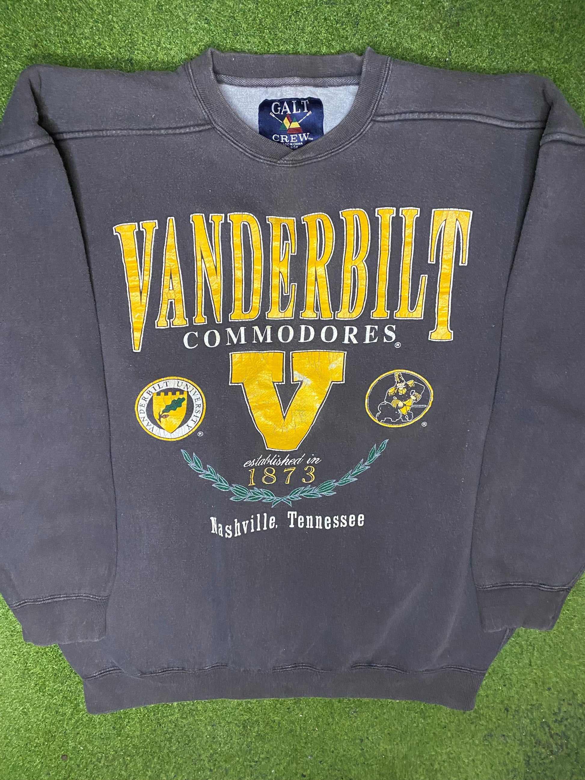90s Vanderbilt Commodores - Vintage College Sweatshirt (Large) - Gametime Vintage