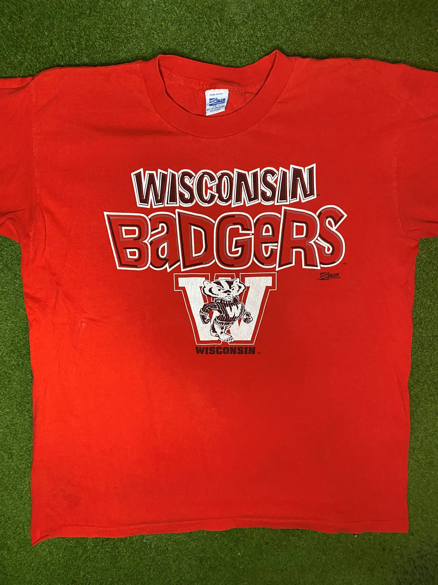 90s Wisconsin Badgers - Vintage College T Shirt (Large) - Gametime Vintage