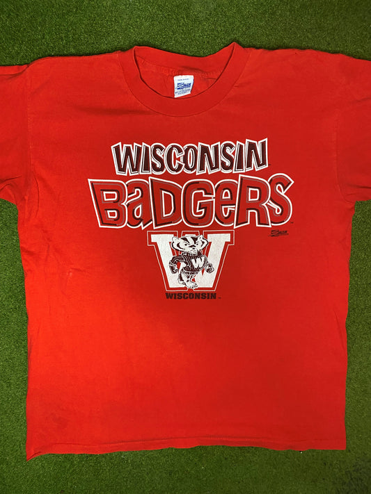 90s Wisconsin Badgers - Vintage College T Shirt (Large) - Gametime Vintage