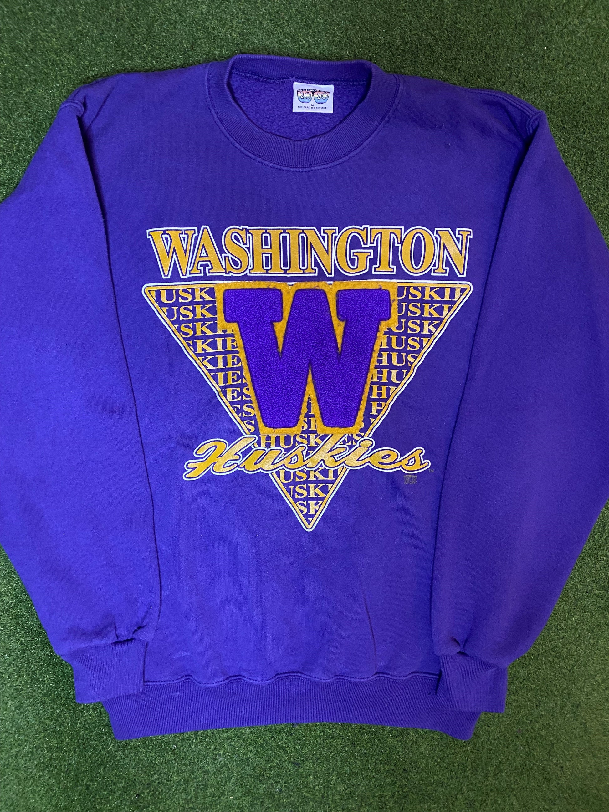 90s Washington Huskies - Chenille Patch - Vintage College Sweatshirt (Medium) 