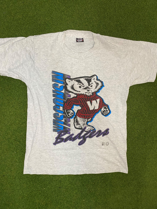 90s Wisconsin Badgers - Big Logo - Vintage College Tee Shirt (Medium)