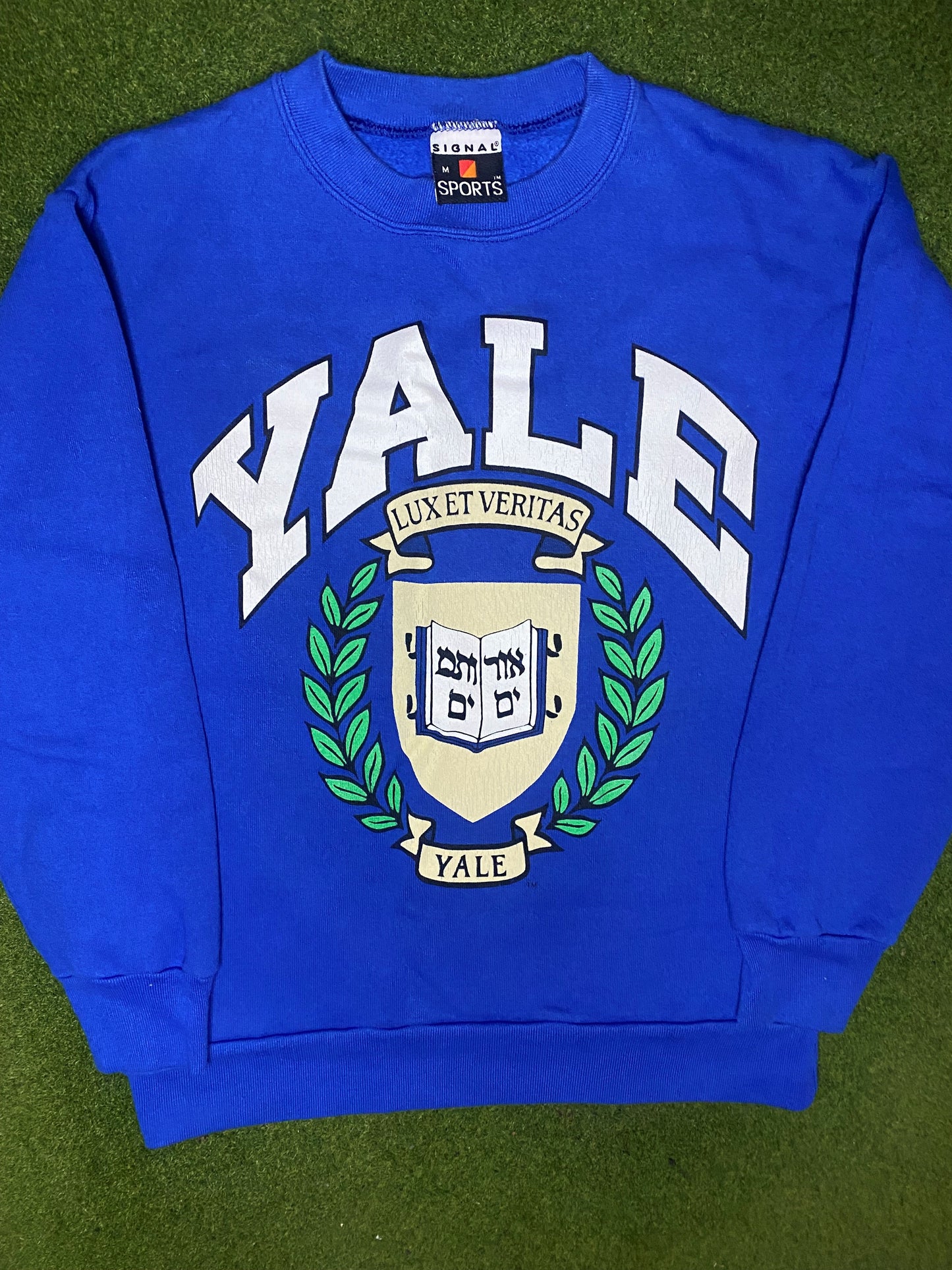 90s Yale Bulldogs - Vintage Ivy League Sweatshirt (Medium) Gametime Vintage