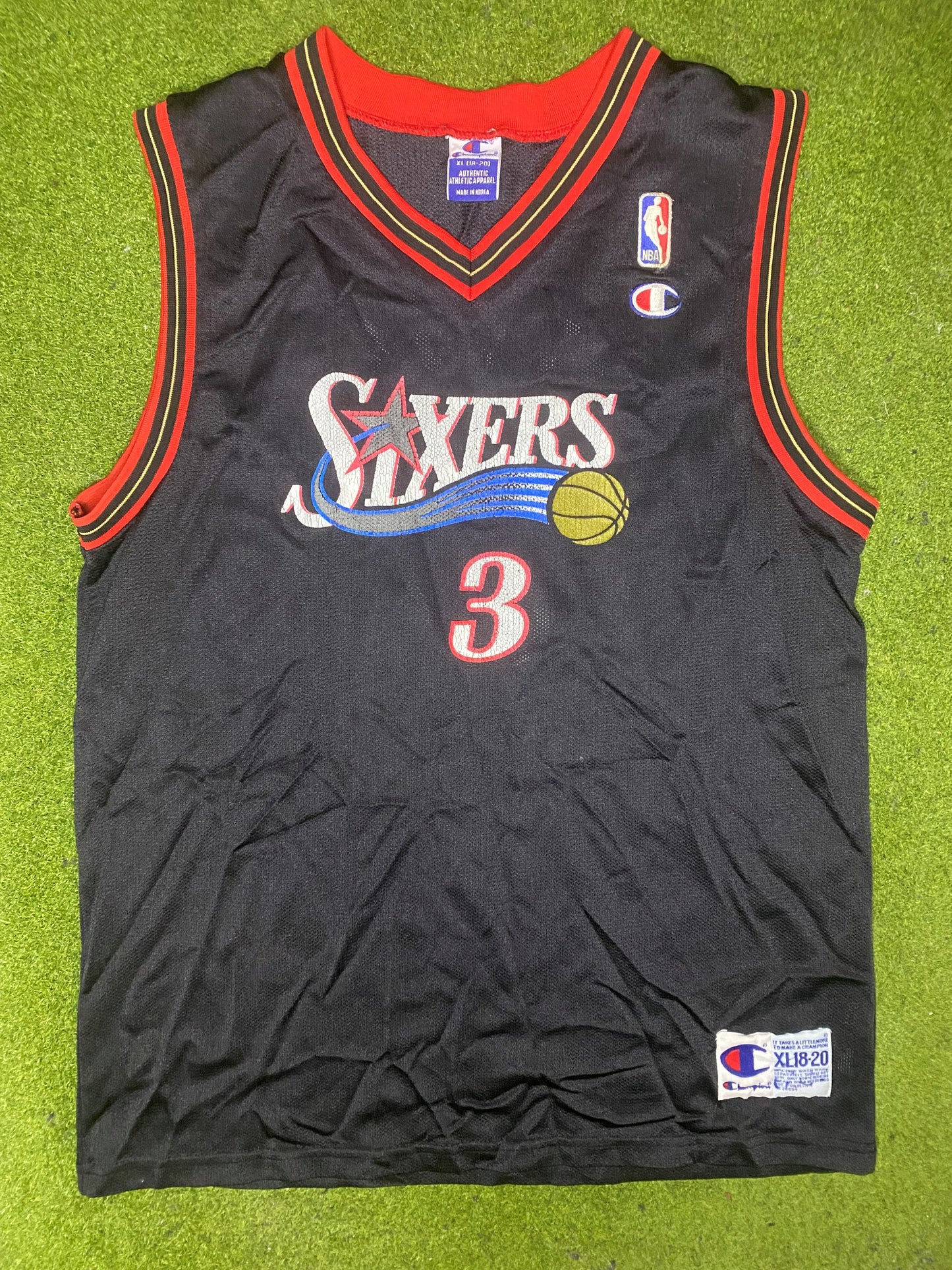 90s Philadelphia 76ers - Allen Iverson #3 - Champion - Vintage NBA Jersey (Youth XL) Gametime Vintage