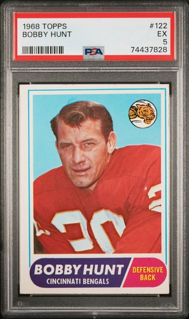 Graded 1968 Topps Bobby Hunt #122 Football Card PSA 5 Excellent