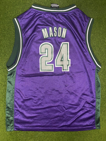 2004 Milwaukee Bucks - Desmond Mason #24 - Reebok - Vintage NBA Jersey (Youth XL) - Gametime Vintage