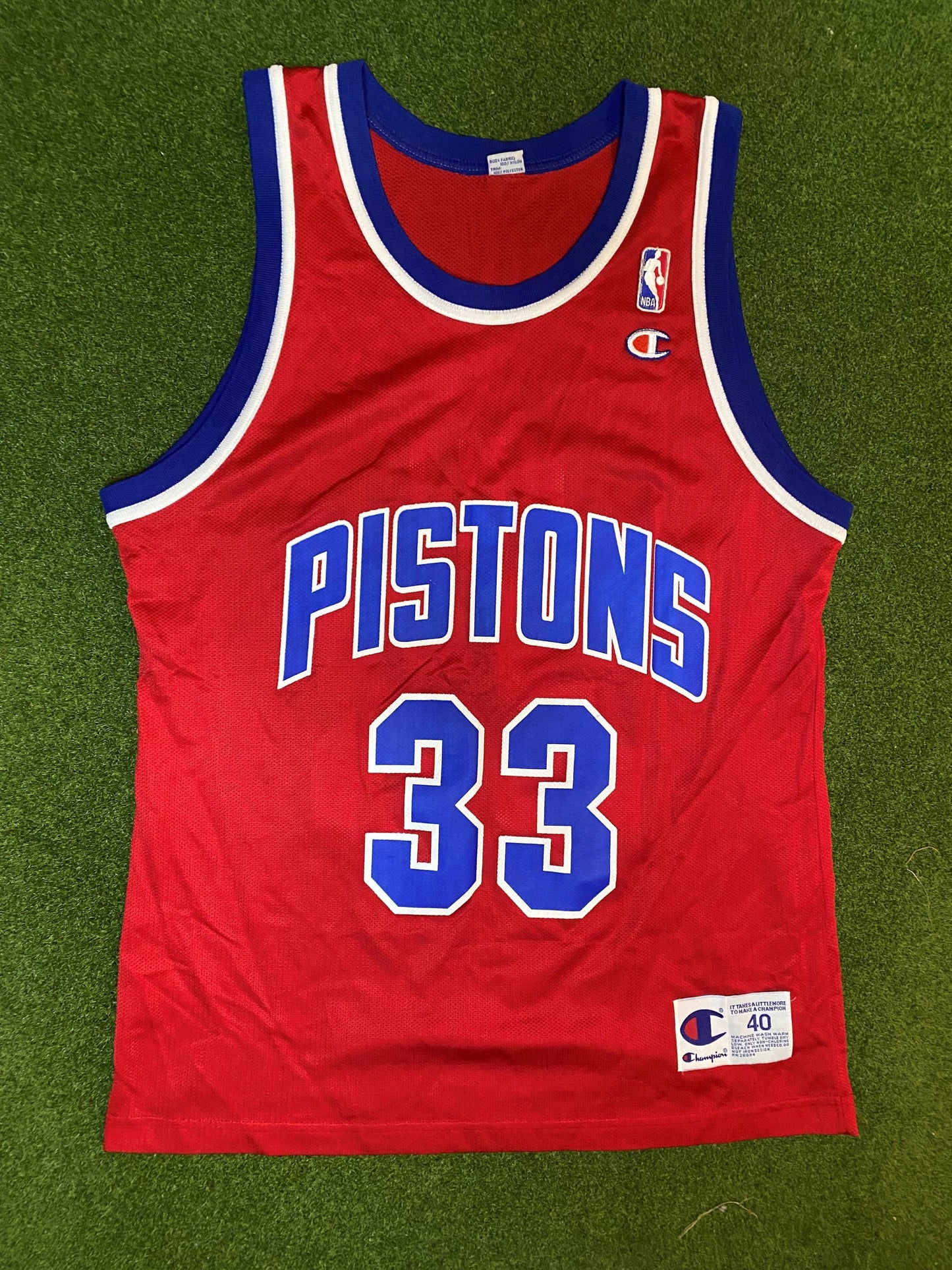 90s Detroit Pistons - Grant Hill #33 - Champion - Vintage NBA Jersey (40)