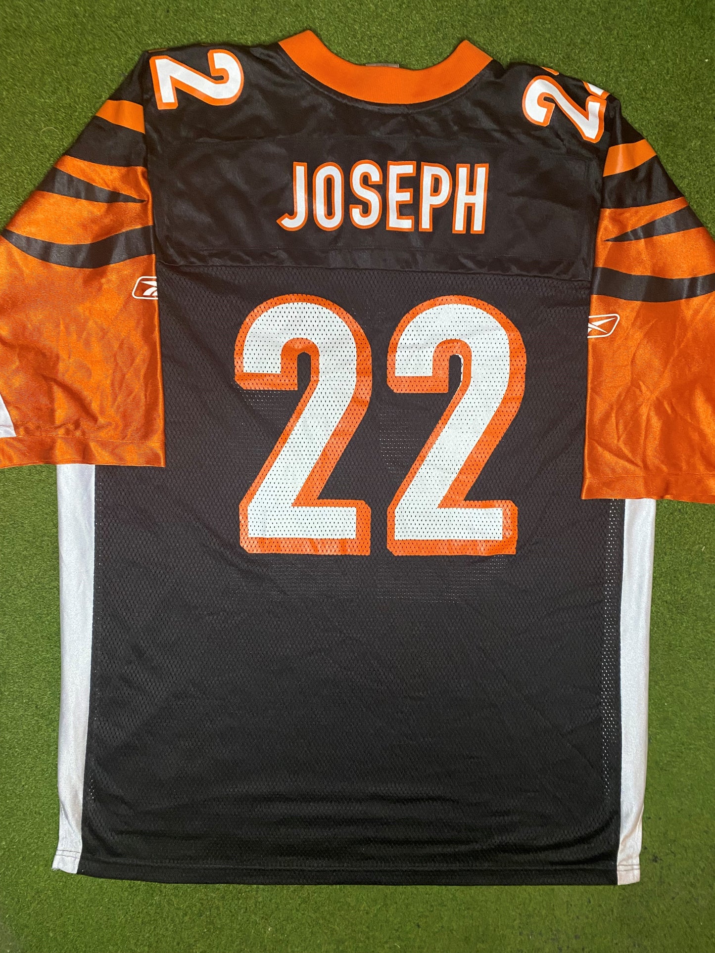 00s Cincinnati Bengals - Johnathan Joseph #22 - Reebok - Vintage NFL Jersey (XL) Gametime Vintage