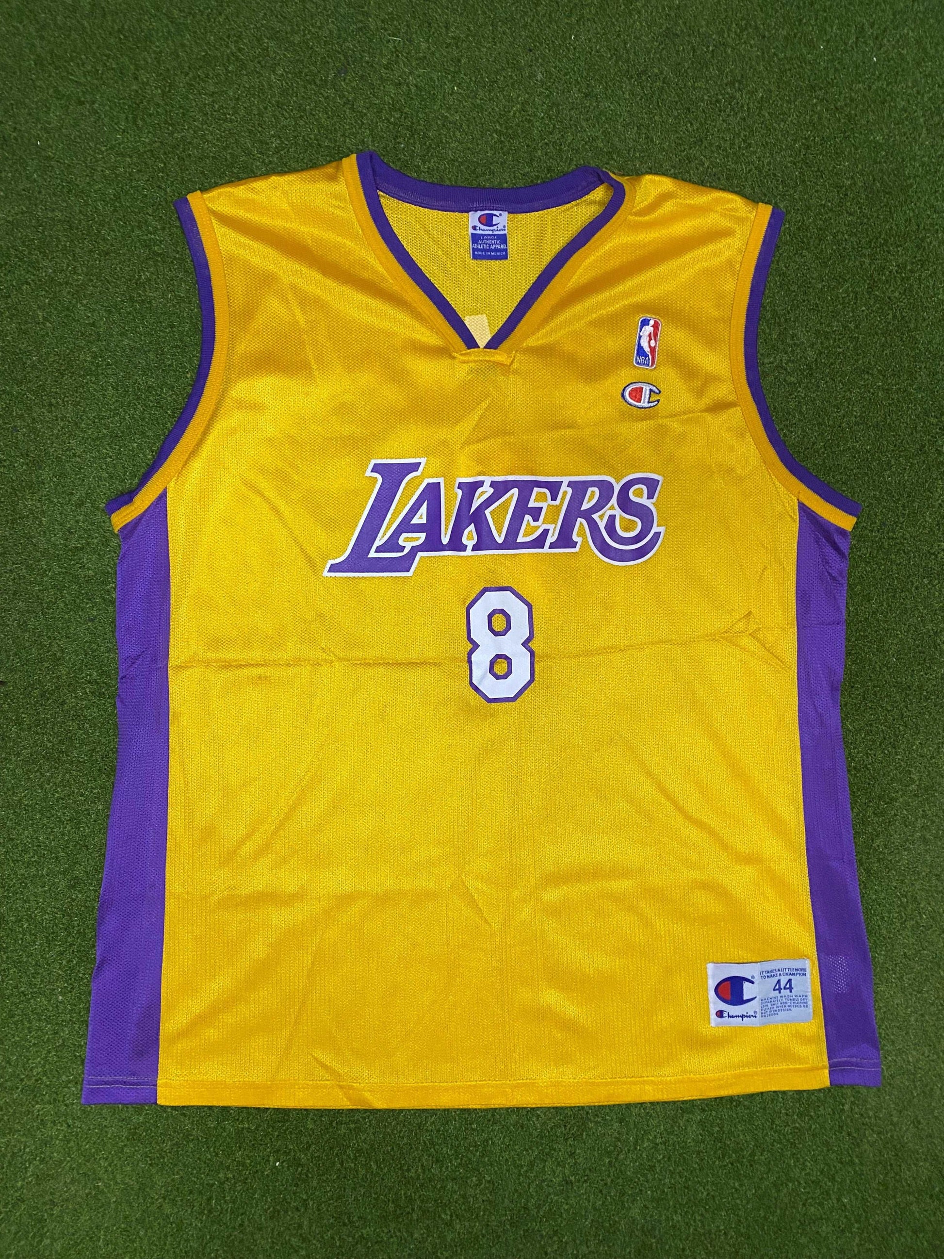 90s Los Angeles Lakers - Kobe Bryant #8 - Champion - Vintage NBA Jersey (44)